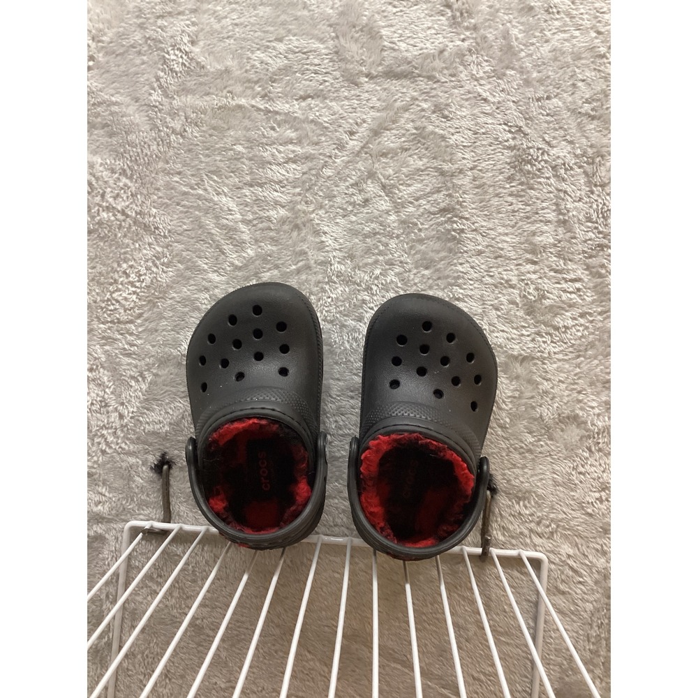 Kids Crocs Lined Clogs Black Red Plaid Toddler Size Toddler‎ 4 - Picture 5 of 6